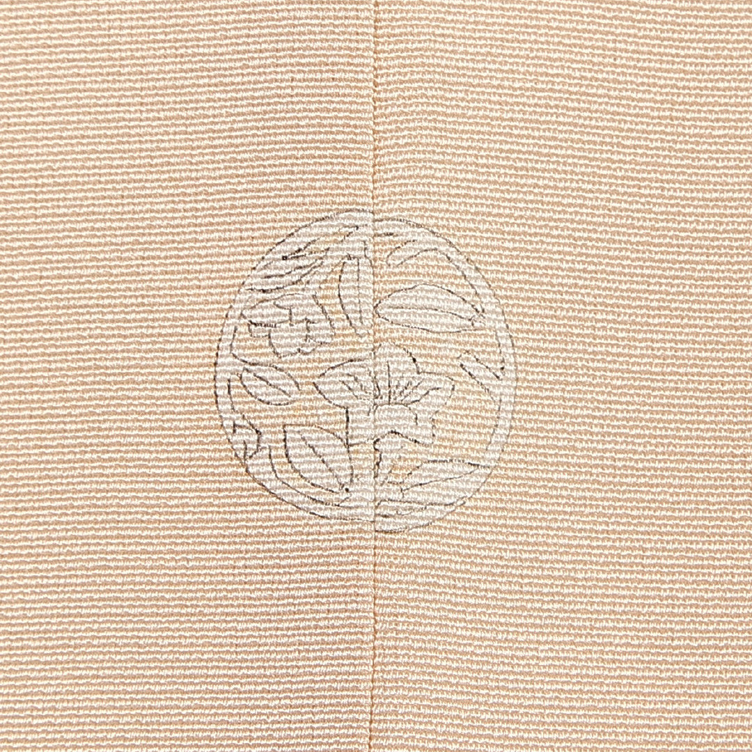 色留袖 三つ紋 丸に枝竜胆 身丈159cm 裄丈67cm Bランク 正絹 袷 比翼 広衿 M 刺繍 鶴 セミフォーマル 独創的 存在感 クリーム系 ピンク系 1211-F0573