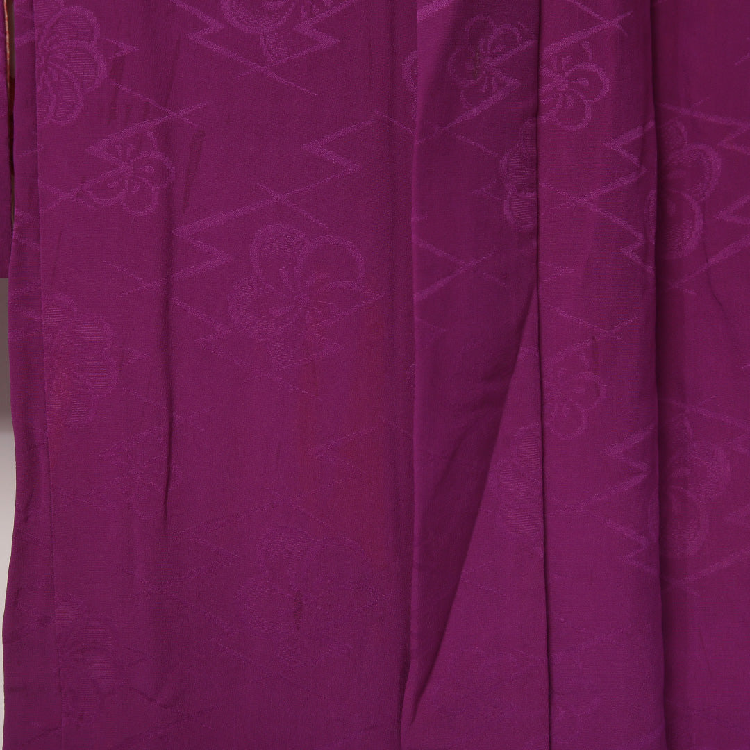 アンティーク 羽織(錦紗) 袷 身丈95cm 裄丈64cm 正絹 Cランク Mサイズ 紋意匠 松皮菱に梅 紫系 1217-06131