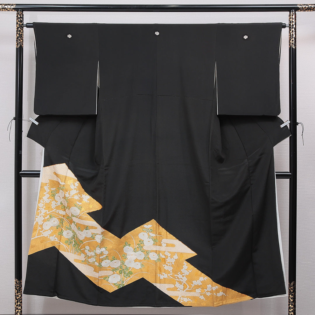 黒留袖 袷 身丈150cm 裄丈63cm 正絹 Sランク 五つ紋 (五三桐) フォーマル 広衿 Sサイズ 蘇州刺繍 比翼 菊 黒系 RP 1213-07015