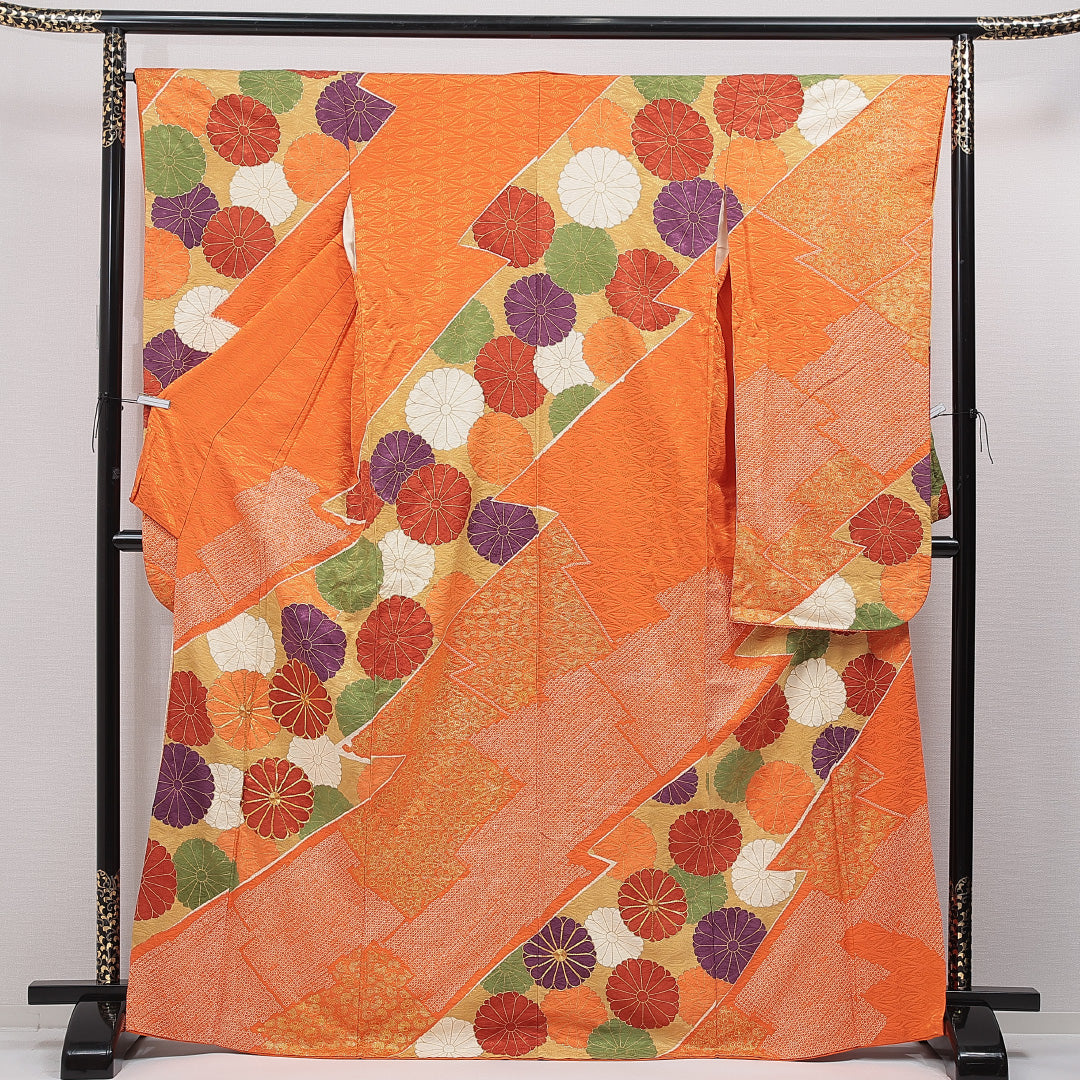 振袖 袷 身丈168cm 裄丈66cm 正絹 Sランク フォーマル 広衿 XLサイズ 金駒刺繍 菊 朱系 RP 1215-07010