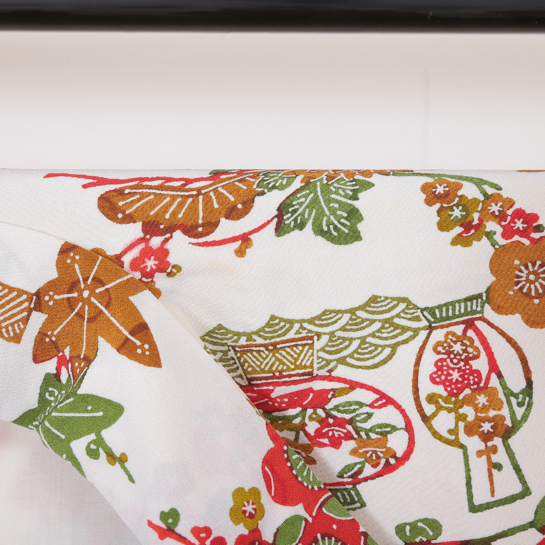 小紋 袷 身丈154cm 裄丈62cm 正絹 Bランク Sサイズ バチ衿 インフォーマル 紅型 花柄 白系 1215-01856