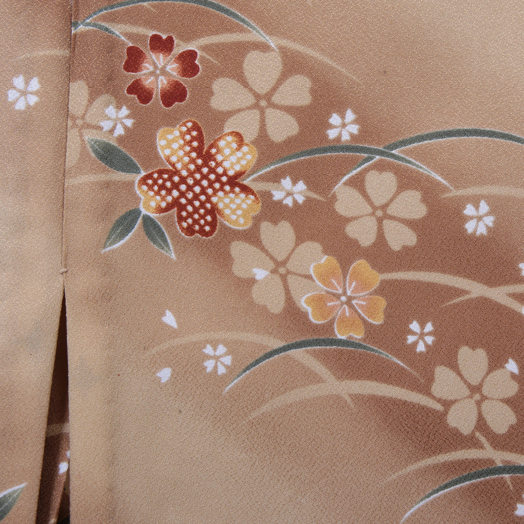 小紋 洗える着物 単衣 身丈164cm 裄丈66cm ポリエステル Aランク Lサイズ 広衿 インフォーマル 芝草 桜 茶系 1215-01188