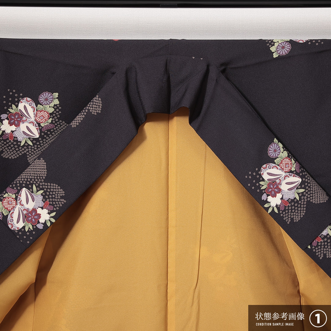 小紋 洗える着物 袷 身丈166cm 裄丈67cm ポリエステル Sランク XLサイズ 広衿 インフォーマル 貝 桜 黒系 1215-14828