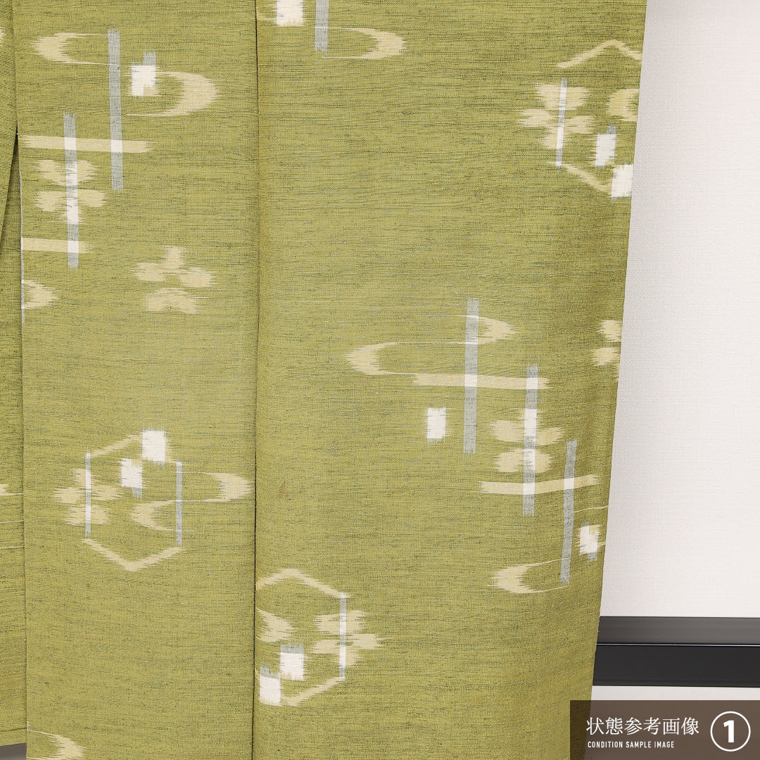 琉球絣 単衣 身丈161cm 裄丈65cm 正絹 Aランク カジュアル バチ衿 Lサイズ 絣文様 素朴 伝統的 緑系 HP 1223-13272