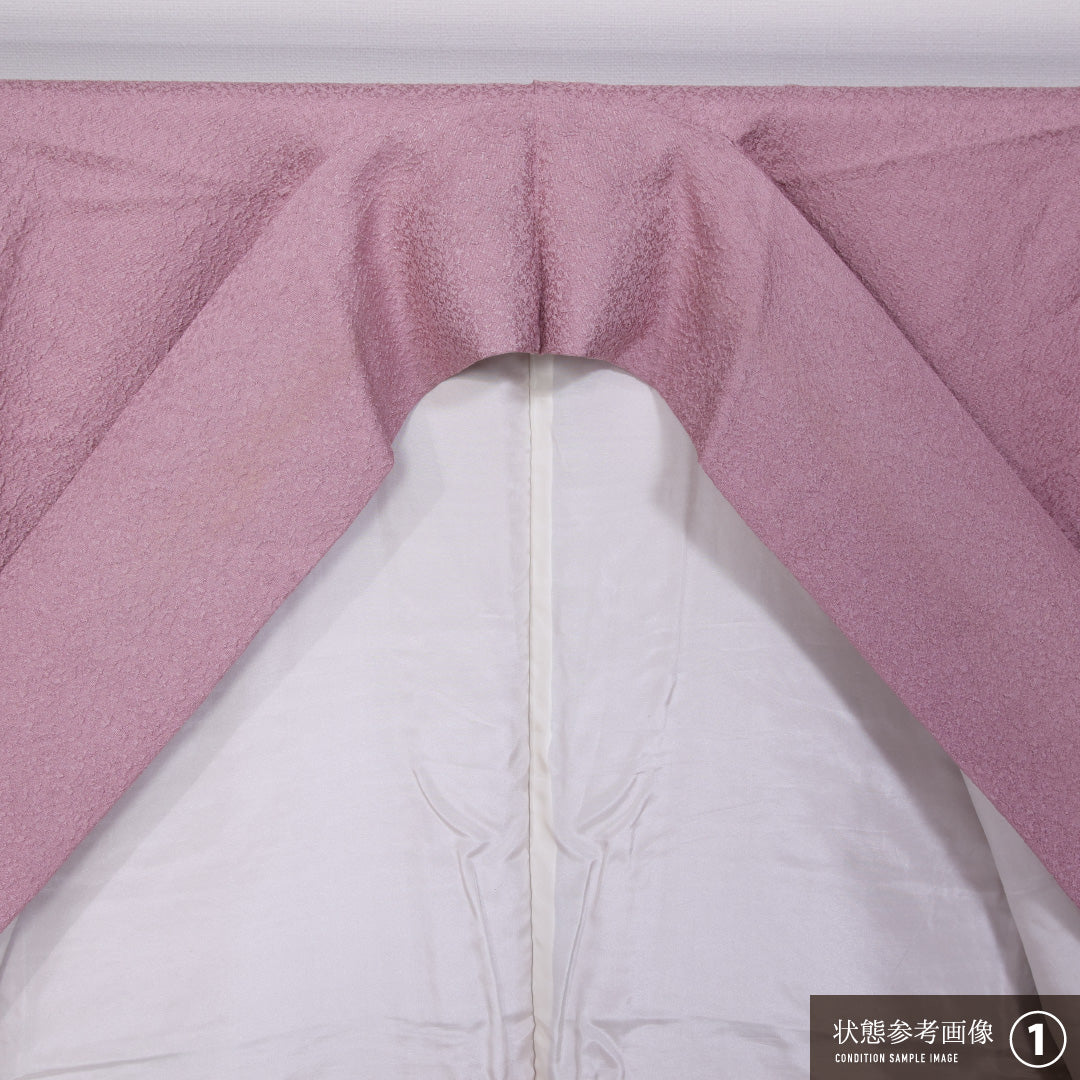 色無地 袷 身丈154cm 裄丈63cm 正絹 Bランク 一つ紋 (五三桐) セミフォーマル 広衿 Sサイズ ふくれ織 無地 ピンク系 M4 1219-11429
