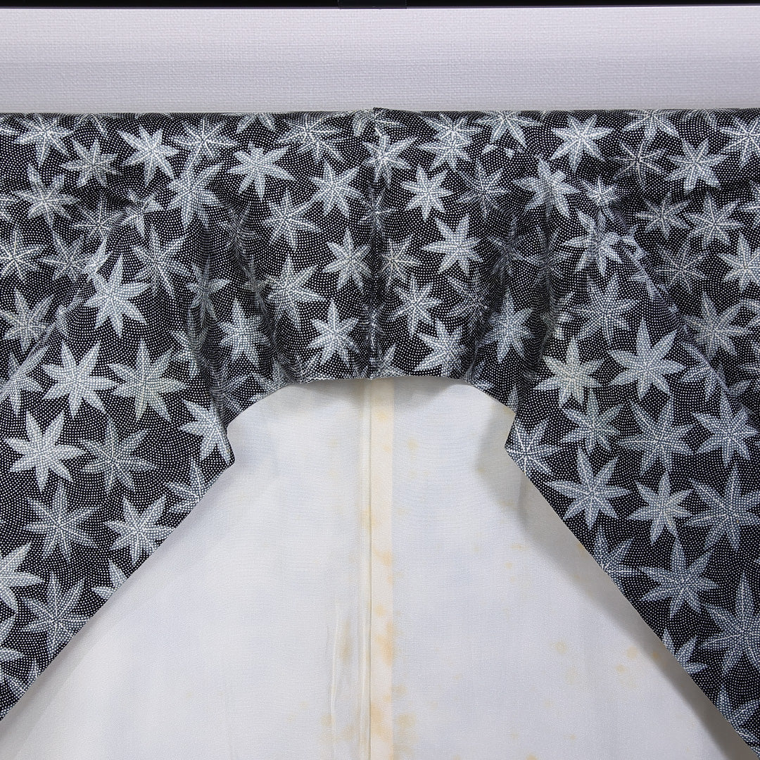 小紋 身丈154cm 裄丈63cm S 正絹 Bランク 袷 広衿 紅葉 刺繍 銀糸 1215-10528