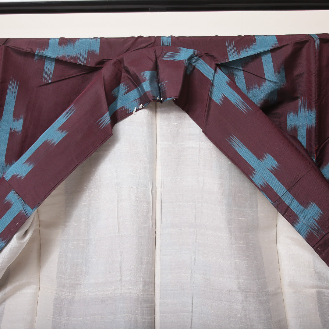 アンティーク 紬(銘仙) 袷 身丈148cm 裄丈61cm 正絹 Cランク XSサイズ 広衿 井絣 紫系 1216-03512