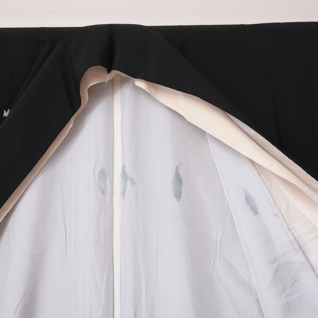 黒留袖 五つ紋 五七桐 身丈158cm 裄丈61.5cm Aランク 正絹 袷 比翼 広衿 M アラベスク 雪輪 金銀糸 フォーマル 黒系 1211-F0232