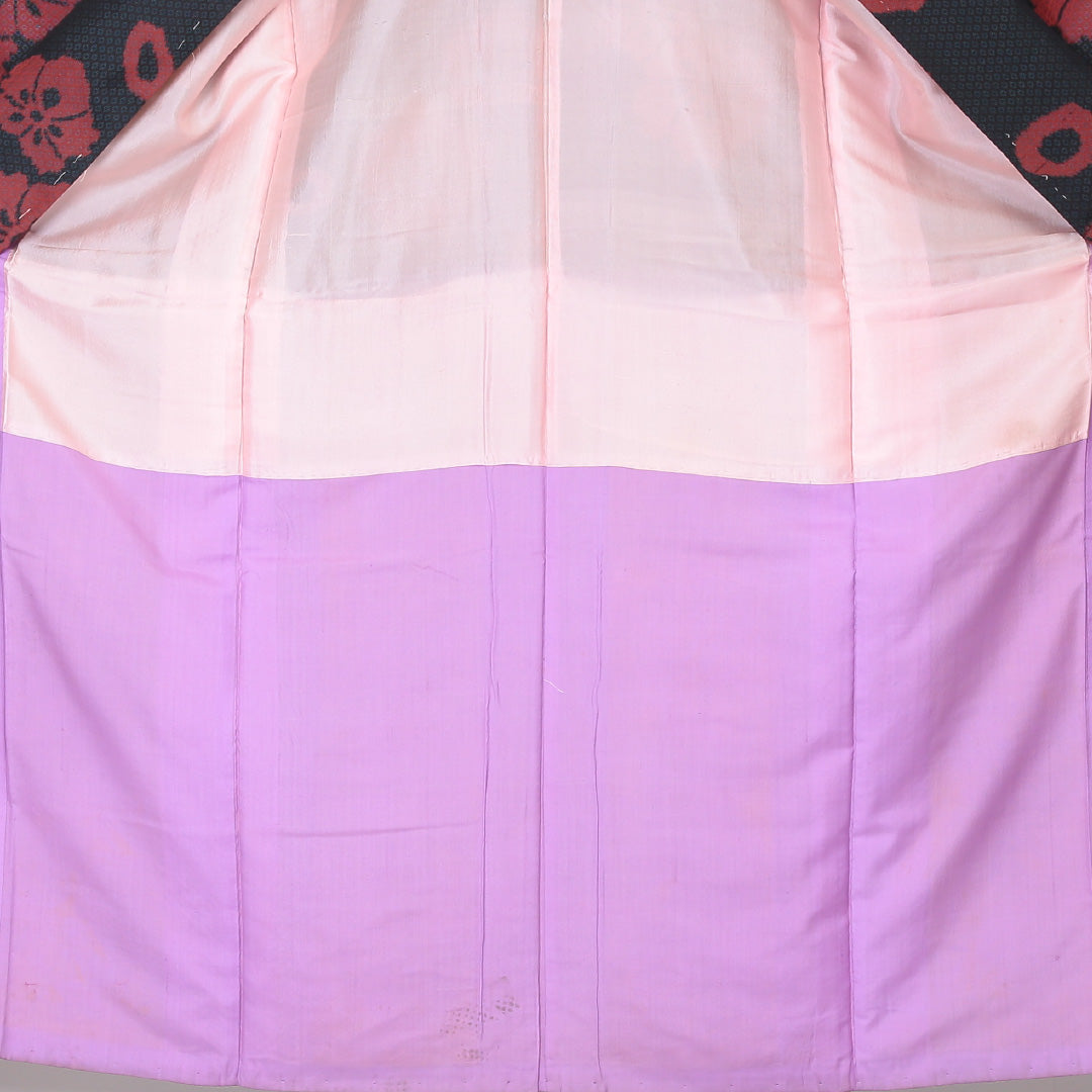 アンティーク 紬 袷 身丈148cm 裄丈63cm 正絹 Aランク XSサイズ 広衿 紋意匠 鹿の子 撫子 黒系 1216-03426