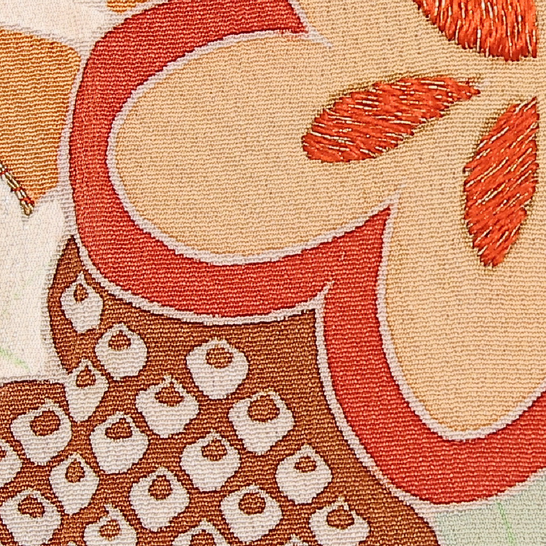 アンティーク 小振袖 袷 身丈146cm 裄丈63cm 正絹 Dランク バチ衿 XSサイズ 刺繍 相良刺繍 金駒刺繍 花鼓 梅 朱系 M4 1216-17553