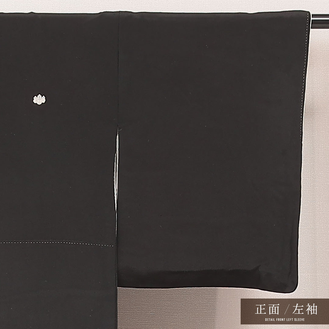 黒留袖 袷 身丈160cm 裄丈61cm 正絹 Aランク 五つ紋 (五三桐) フォーマル 広衿 Lサイズ 金彩 比翼 扇面文 茶屋辻 黒系 RP 1213-07107