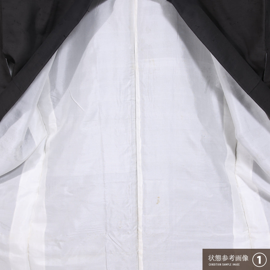 黒留袖 袷 身丈157cm 裄丈62cm 正絹 Aランク 三つ紋 (五三桐) フォーマル 広衿 Mサイズ ひげ紬 雲取り 植物柄 黒系 M4 1213-06827