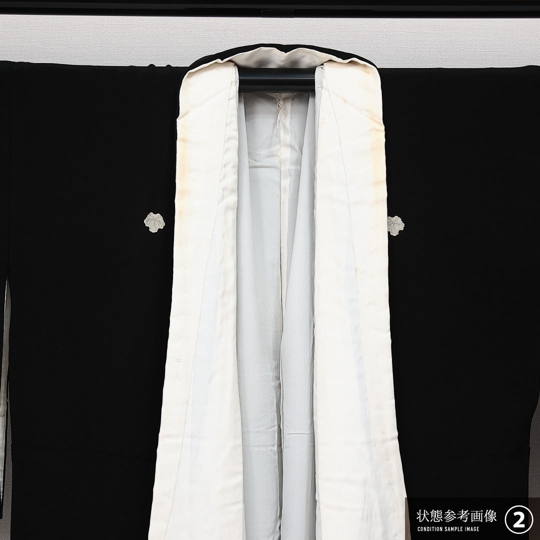 黒留袖 袷 身丈155cm 裄丈61cm 正絹 Aランク 五つ紋 (蔦) フォーマル バチ衿 Mサイズ 刺繍 流水 黒系 RP 1213-06874