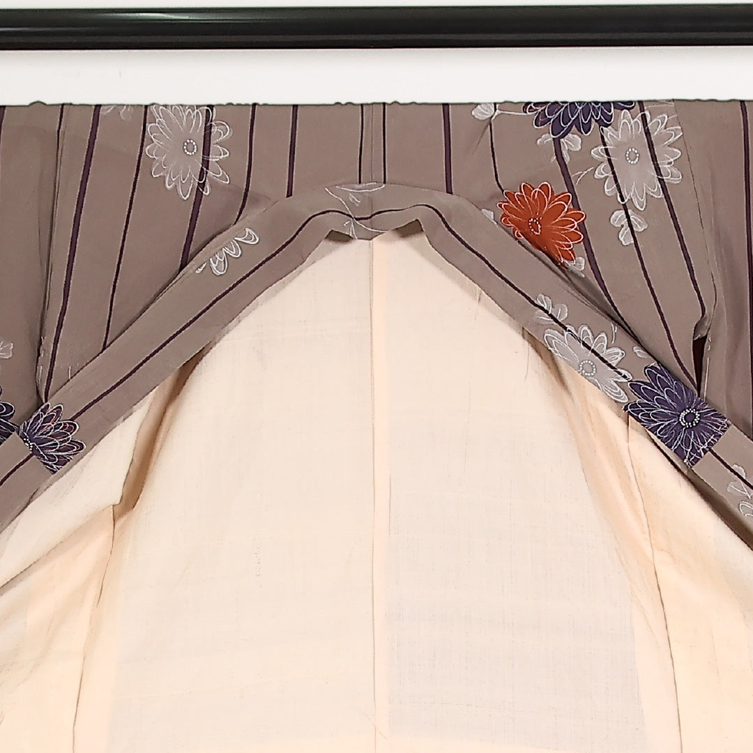 アンティーク 小振袖 (錦紗) 袷 身丈144cm 裄丈61cm 正絹 Aランク 紋意匠 (菊) バチ衿 XSサイズ 菊 グレー系 M4 1216-17554