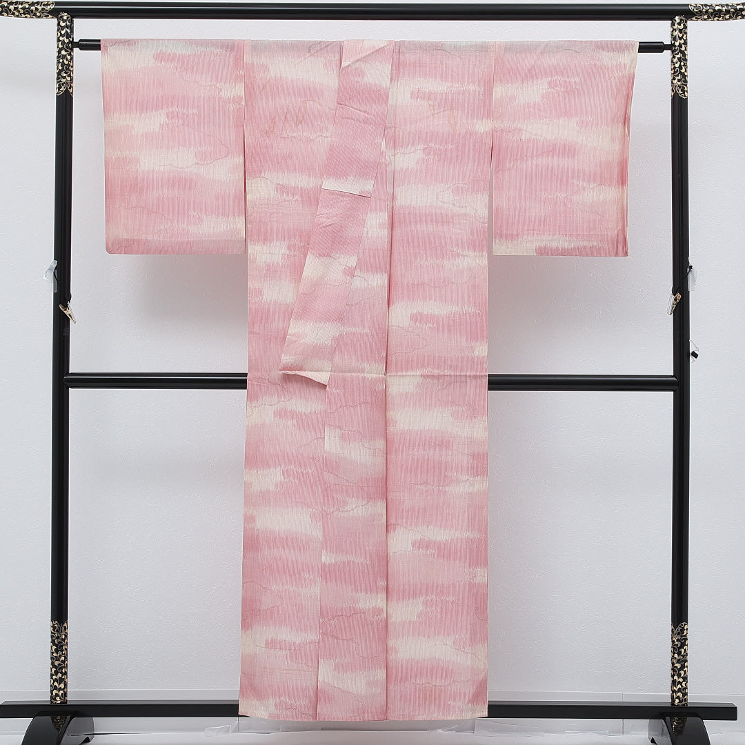 アンティーク 夏物 小紋 身丈152cm 裄丈63cm 正絹 Cランク 広衿 Sサイズ もじり織 霞 ピンク系 RP 1221-17249