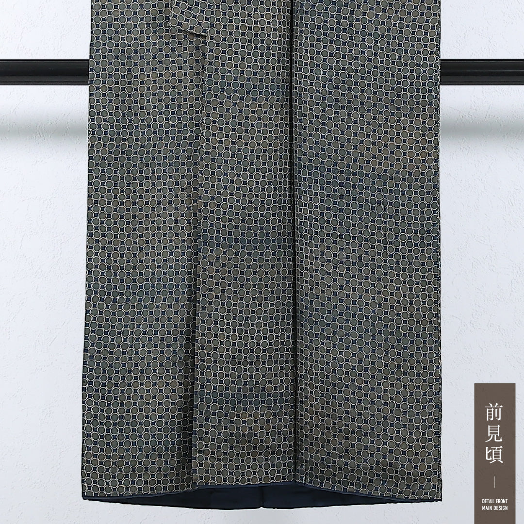 男着物 (紬) 袷 身丈137cm 裄丈63cm 正絹 Sランク インフォーマル 棒衿 Sサイズ 後染め 丸文 茶系 RP 1224-17365