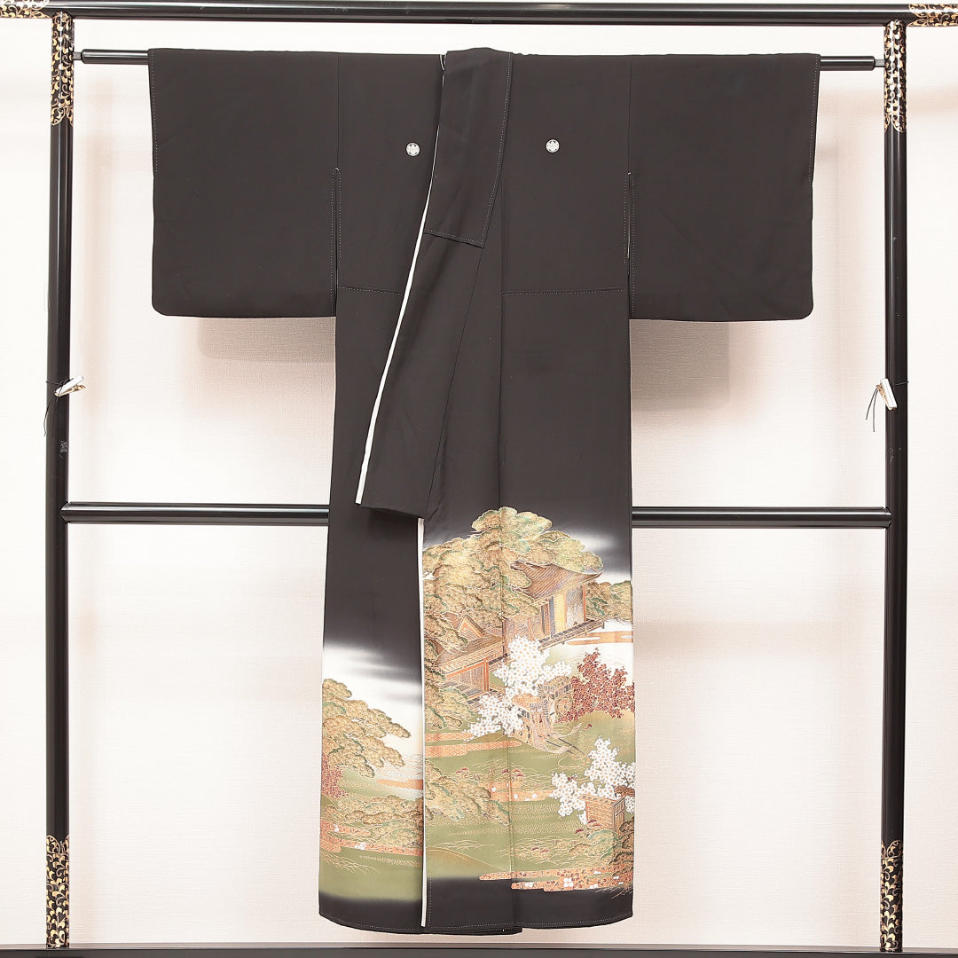 黒留袖 袷 身丈146cm 裄丈60cm 正絹 Sランク 五つ紋 (丸に五三桐) フォーマル 広衿 XSサイズ 金彩 比翼 御所解 黒系 M4 1213-07104