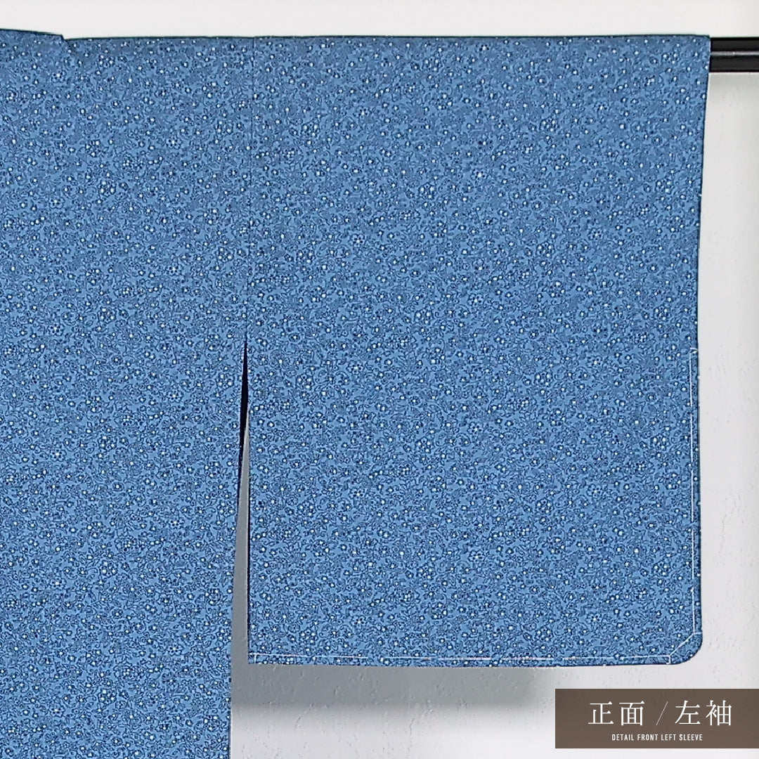 未使用品 洗える着物 小紋 単衣 身丈153cm 裄丈62cm ポリエステル Sランク インフォーマル バチ衿 Sサイズ しつけ糸 植物柄 青系 RP 1221-17414