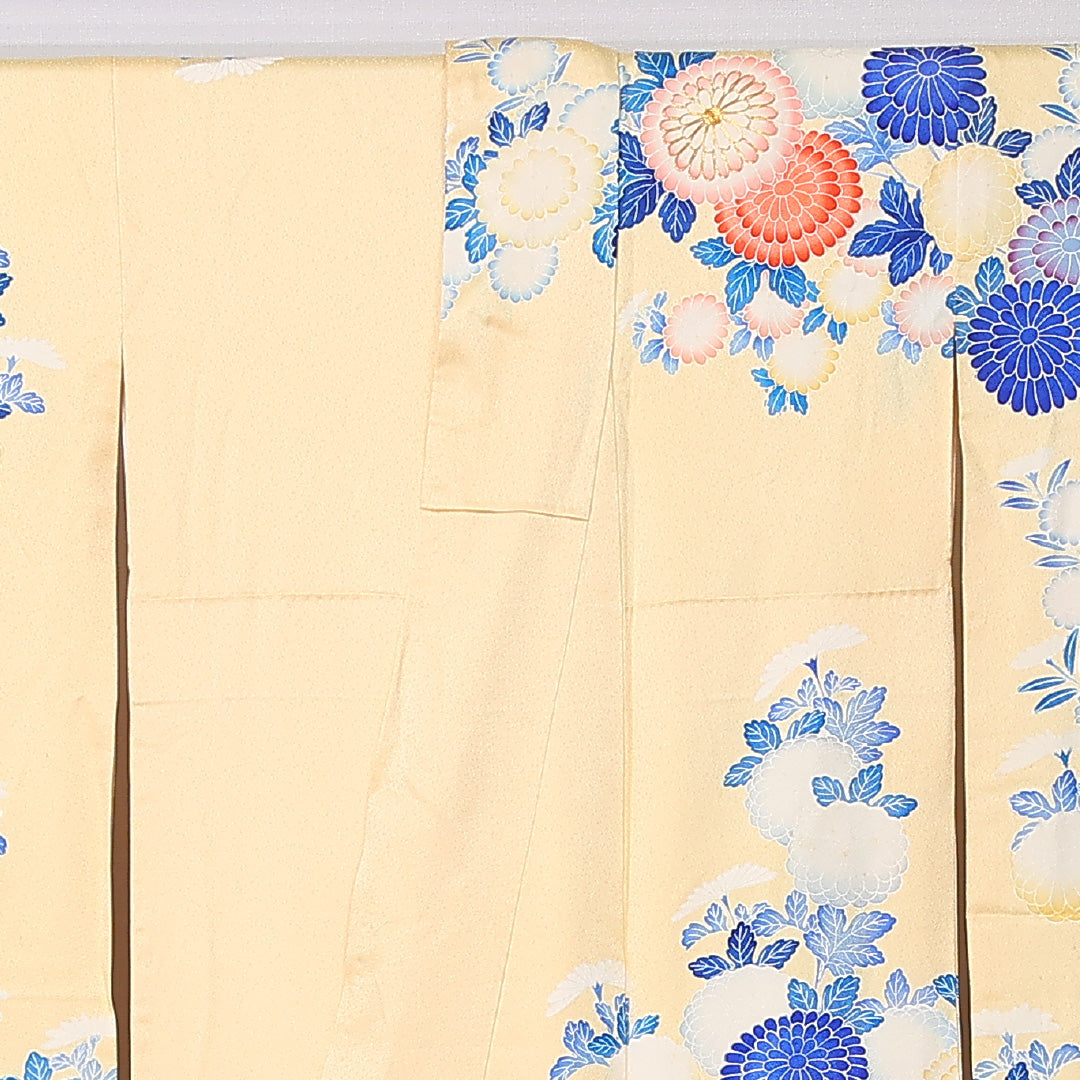 振袖 袷 身丈160cm 裄丈65cm 正絹 Bランク フォーマル 広衿 Lサイズ 刺繍 菊 黄系 RP 1215-06730