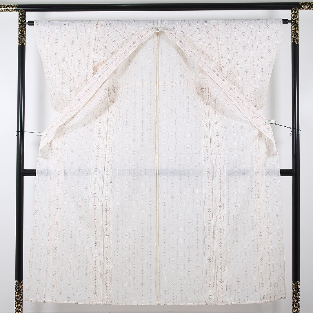 夏物 洗える着物 麻の紬 身丈153cm 裄丈62cm 麻 Cランク カジュアル バチ衿 XSサイズ 亀甲絣 クリーム系 RP 1223-17375