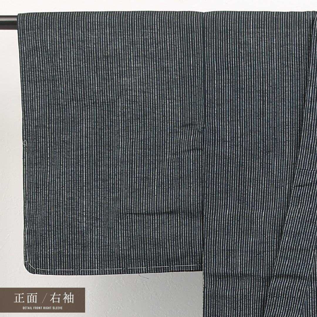夏物 紬 夏紬 身丈147cm 裄丈59cm 正絹 Sランク カジュアル バチ衿 Mサイズ 縞 紺系 RP 1223-17295