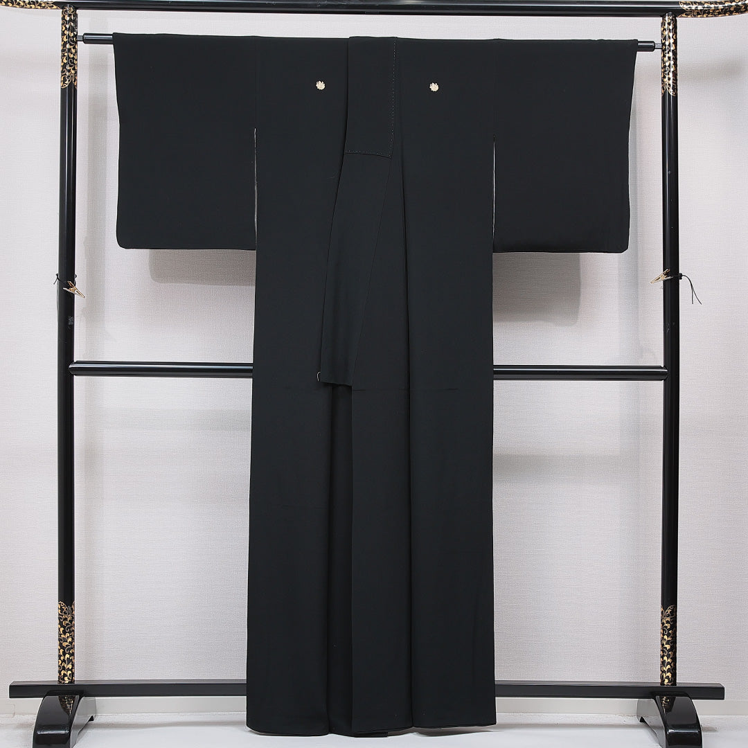 黒紋付 袷 身丈161cm 裄丈64cm 正絹 Aランク 五つ紋 (揚羽蝶) 弔事用 広衿 Lサイズ 黒系 RP 1230-07043