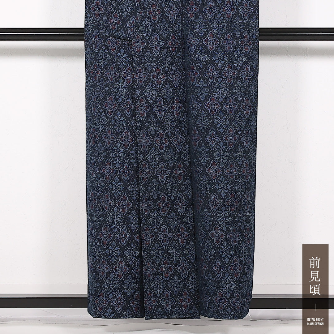 洗える着物 ウールの紬 単衣 身丈155cm 裄丈63cm ウール Sランク カジュアル バチ衿 Mサイズ アラベスク文様 紺系 RP 1223-17500