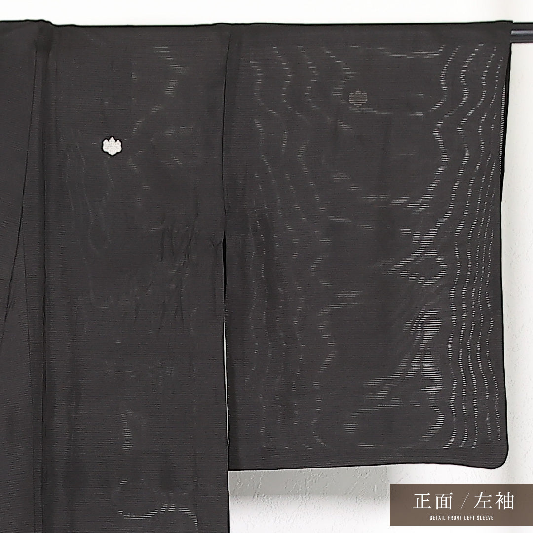 夏物 黒紋付 絽 身丈158cm 裄丈62cm 正絹 Aランク 五つ紋 (五三桐) フォーマル バチ衿 XLサイズ 居敷当て 黒系 RP 1230-17393