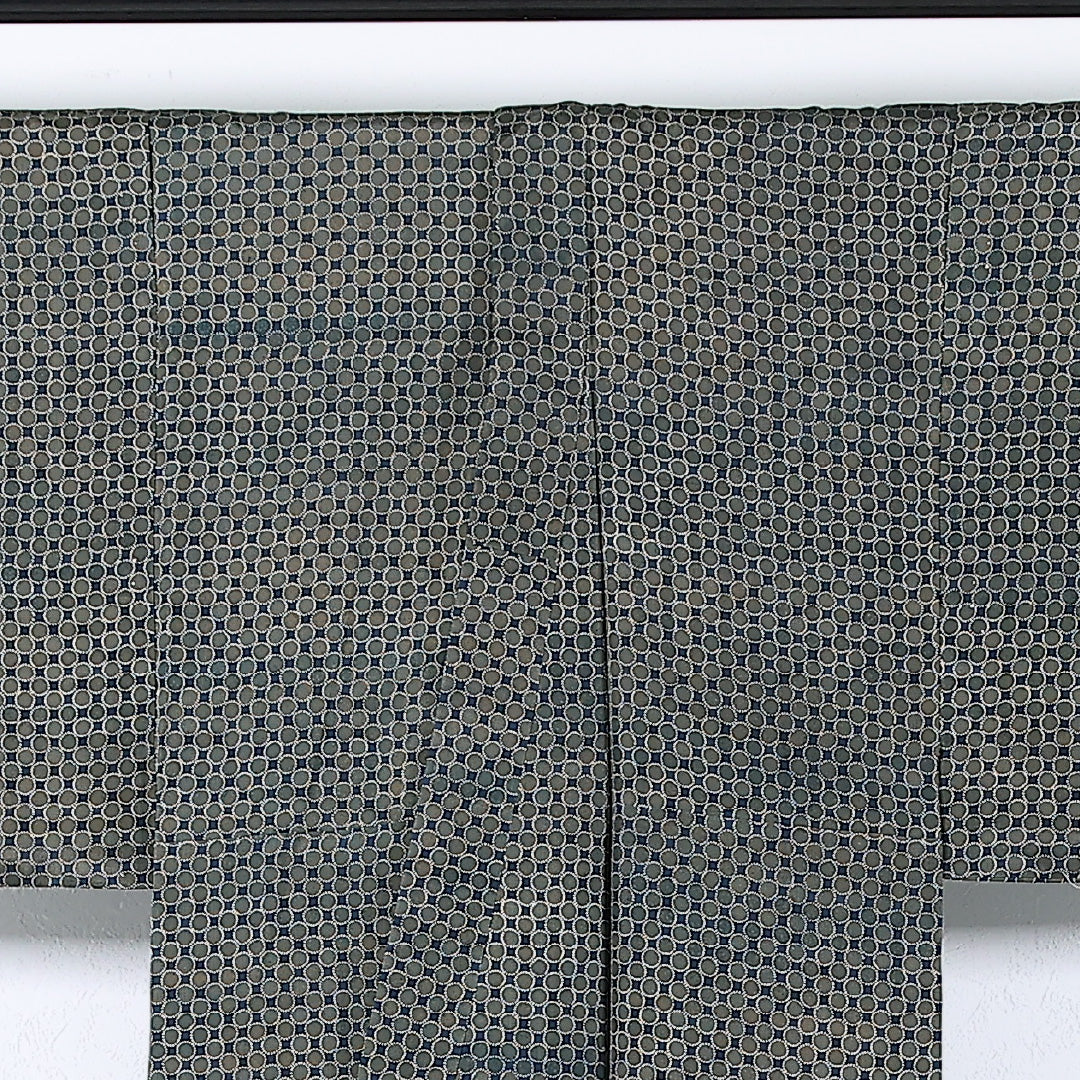 男着物 (紬) 袷 身丈137cm 裄丈63cm 正絹 Sランク インフォーマル 棒衿 Sサイズ 後染め 丸文 茶系 RP 1224-17365