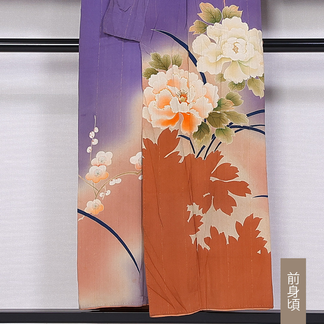 アンティーク 小振袖 袷 身丈151cm 裄丈63cm 正絹 Dランク 一つ紋 (九曜型) 広衿 Sサイズ 漆糸 梅 牡丹 紫系 RP 1216-06667
