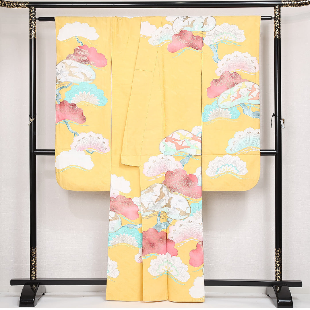 洗える着物 振袖 袷 身丈162cm 裄丈64cm ポリエステル Cランク フォーマル 広衿 Lサイズ 鶴 松 黄系 LP 1215-06803