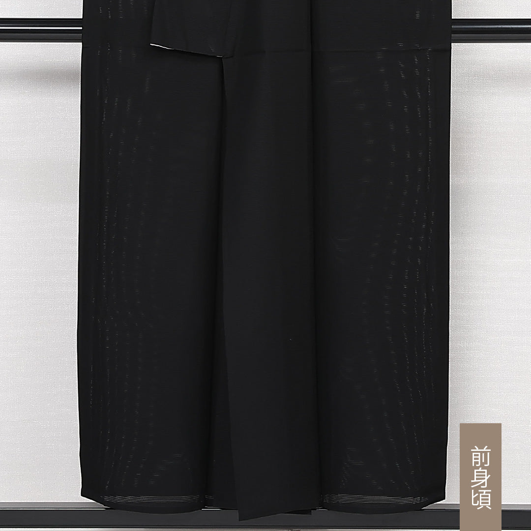 未使用品 夏物 黒紋付 絽 身丈151cm 裄丈63cm 正絹 Nランク 五つ紋 (五三桐) 弔事用 広衿 Sサイズ しつけ糸 黒系 M4 1230-06811