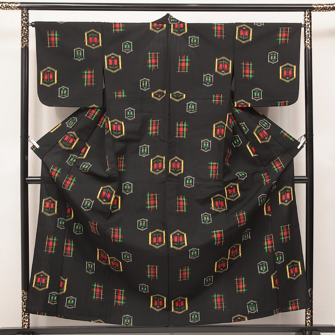 紬 単衣 身丈157cm 裄丈65cm 正絹 Dランク カジュアル バチ衿 XSサイズ 井絣 黒系 LP 1223-17218