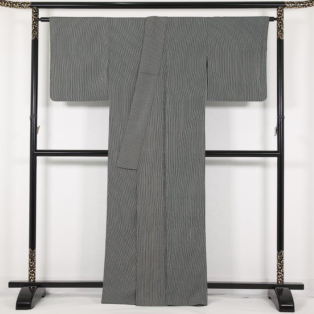 洗える着物 小紋 単衣 身丈164cm 裄丈66cm ポリエステル Bランク インフォーマル 広衿 Lサイズ 縞 グレー系 RP 1221-17450