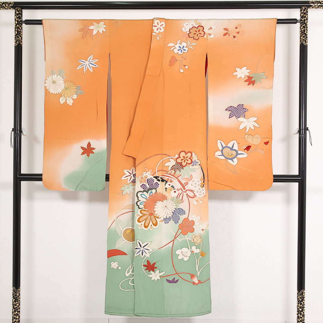 アンティーク 小振袖 袷 身丈146cm 裄丈63cm 正絹 Dランク バチ衿 XSサイズ 刺繍 相良刺繍 金駒刺繍 花鼓 梅 朱系 M4 1216-17553