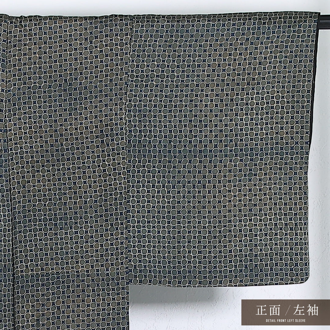 男着物 (紬) 袷 身丈136cm 裄丈63cm 正絹 Sランク インフォーマル 棒衿 Mサイズ 後染め 丸文 茶系 RP 1224-17366