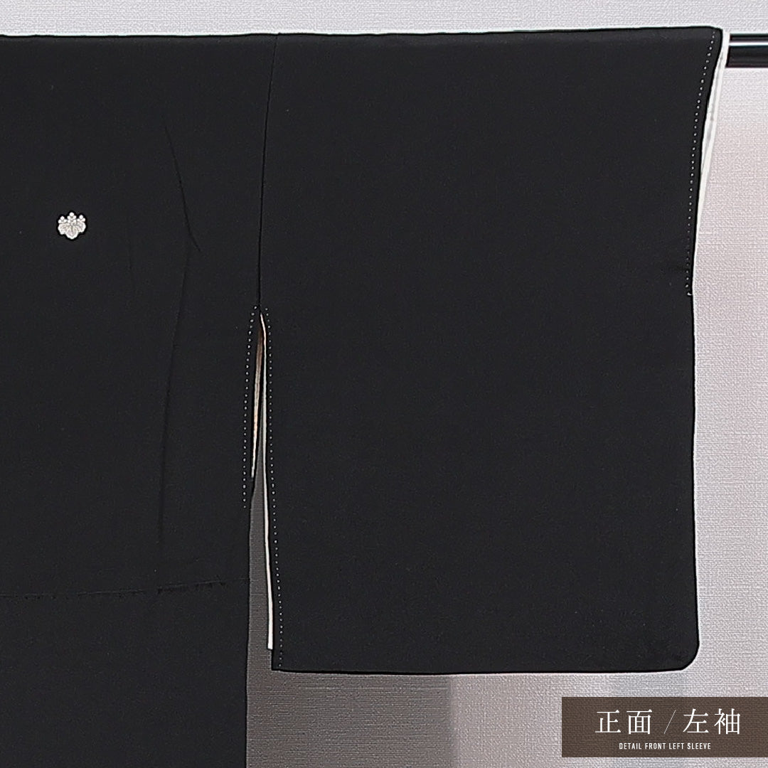 黒留袖 袷 身丈155cm 裄丈63cm 正絹 Cランク 五つ紋 (五三桐) フォーマル 広衿 Mサイズ 比翼 鶴 菱 黒系 LP 1213-07017