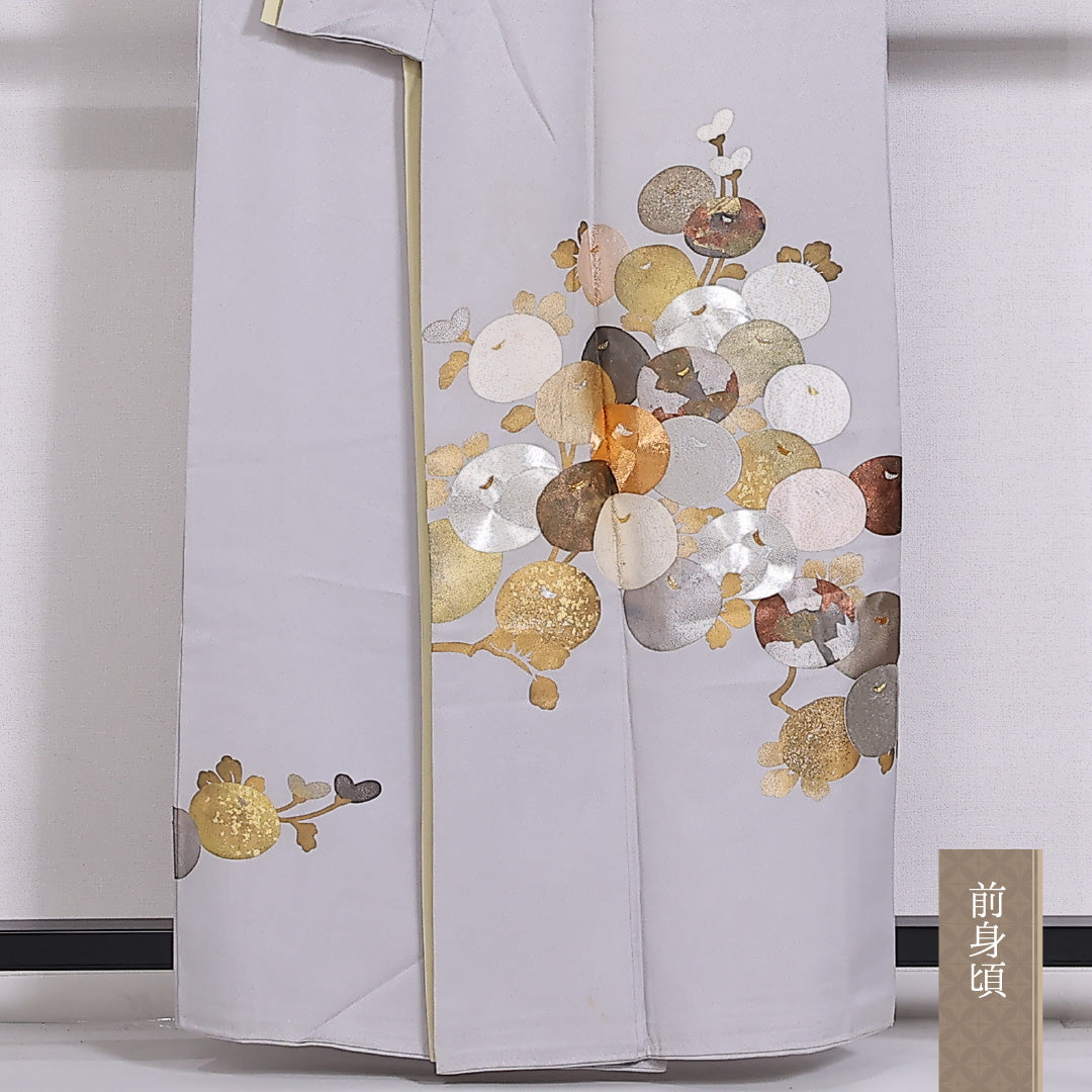 色留袖 袷 身丈158cm 裄丈63cm 正絹 Cランク 五つ紋 (抱き茗荷) フォーマル 広衿 Mサイズ 琳派 金駒刺繍 比翼 椿 グレー系 RP 1214-06543