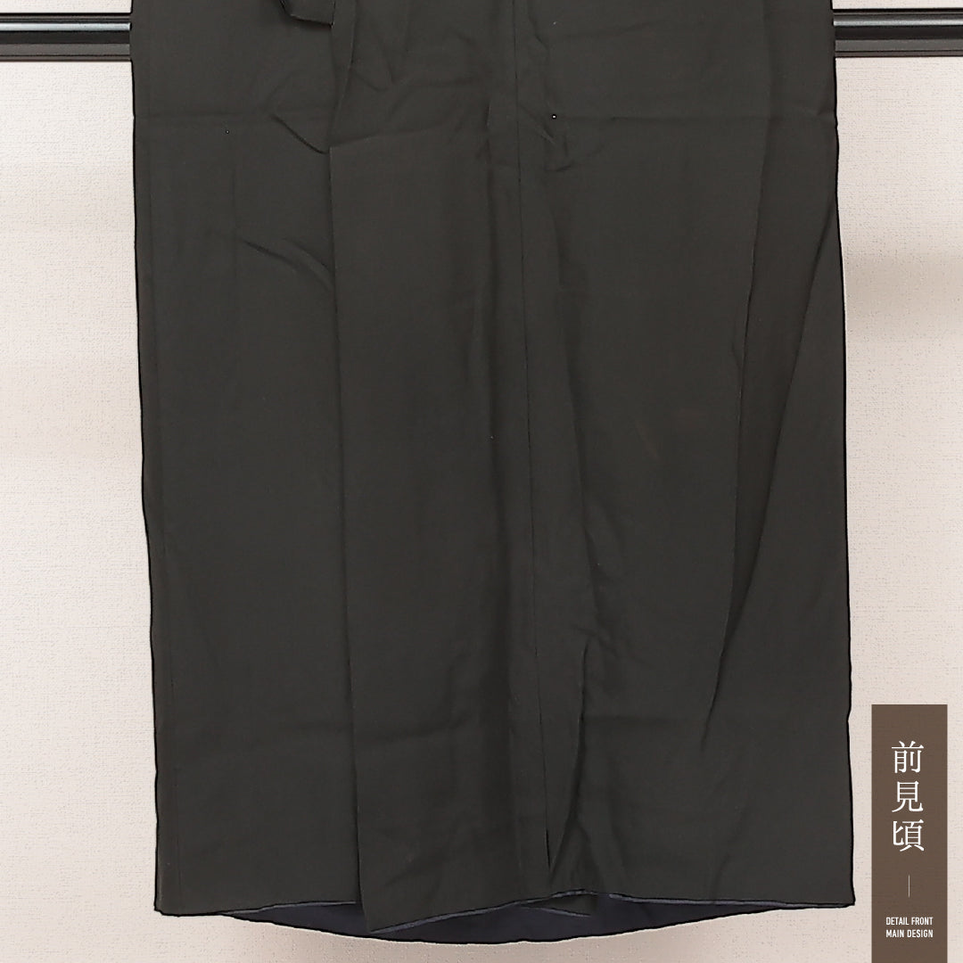 黒紋付 男性用 (羽二重) 袷 身丈143cm 裄丈68cm 正絹 Bランク 五つ紋 (丸に抱き茗荷) フォーマル 棒衿 XSサイズ 羽二重 黒系 RP 1231-17225