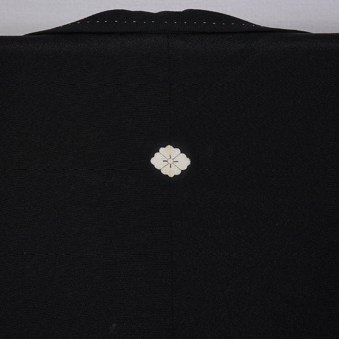 黒留袖 身丈158cm 裄丈66cm 袷 五つ紋 花菱 正絹 Bランク 広衿 七宝 金駒刺繍 1211-F0355