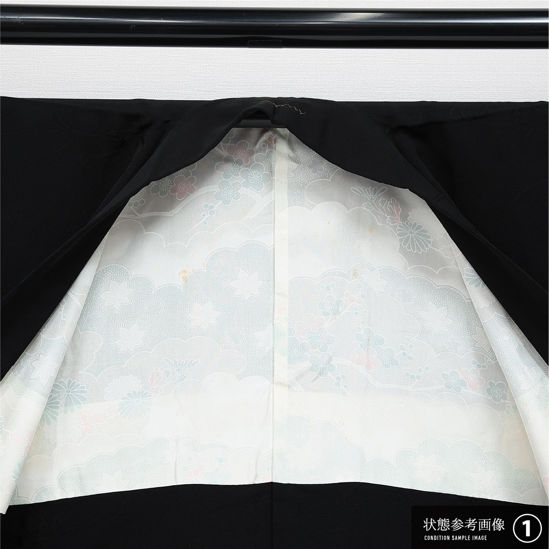 黒羽織 袷 身丈78cm 裄丈63cm 正絹 Aランク 一つ紋 (五三桐) 紋意匠 (花柄) セミフォーマル Sサイズ 紐あり 流水 花柄 無地 黒系 RP 1233-14626