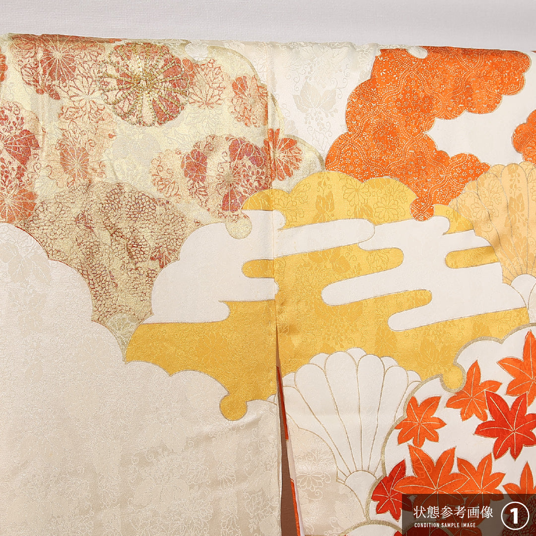振袖 身丈165cm 裄丈64.5cm Bランク 袷 正絹 S 広衿 刺繍 金駒刺繍 エ霞 吉祥文様 古典柄 雪輪 菊 紅葉 楓 花柄 金襴 橘 クリーム系 1213-F0439
