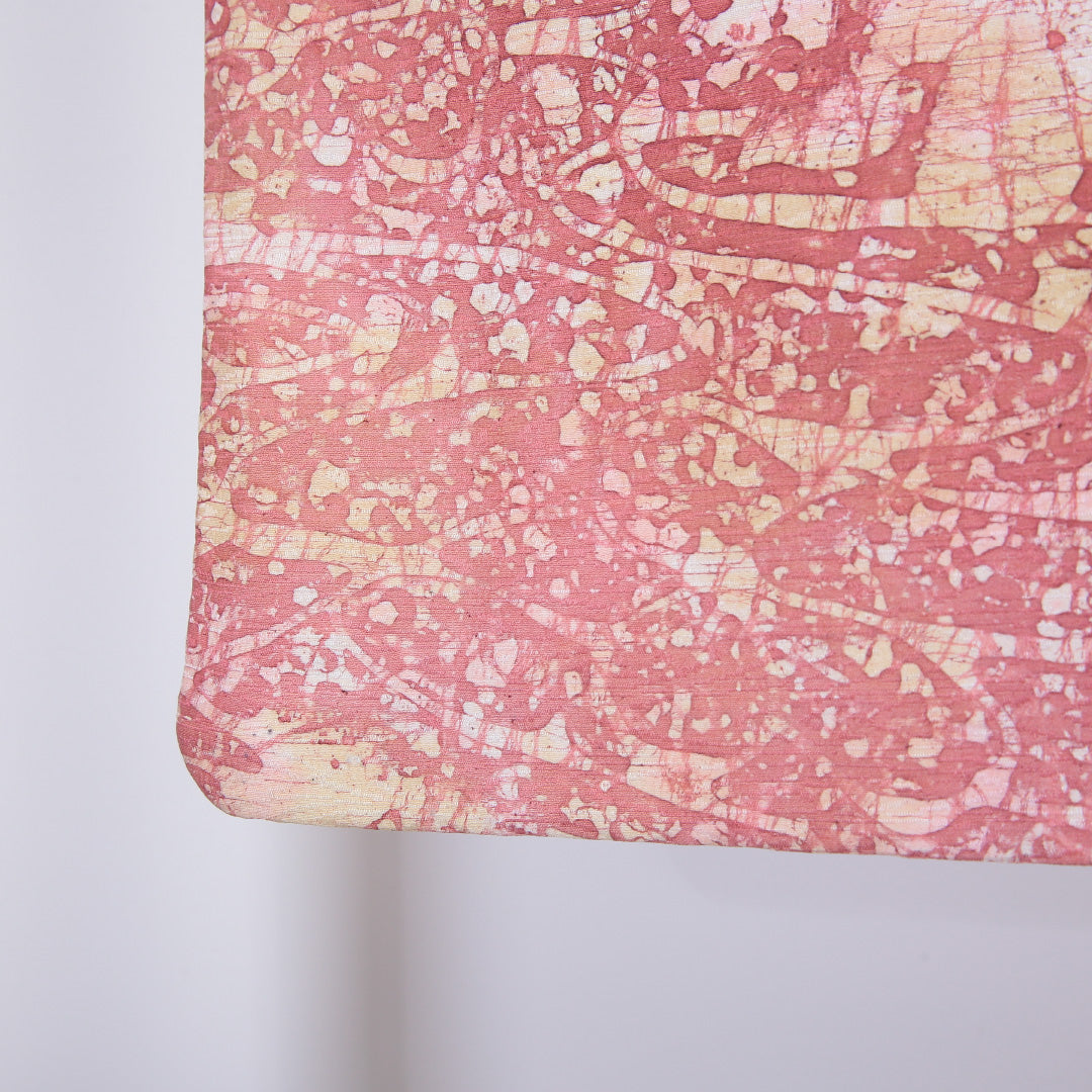 羽織 袷 身丈79cm 裄丈62cm 正絹 Aランク Sサイズ カジュアル 紐あり 創作柄 ピンク系 1217-05942