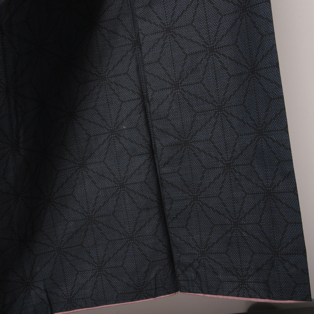 紬(大島紬) 袷 身丈150cm 裄丈62cm 正絹 Bランク Sサイズ 広衿 インフォーマル 麻の葉 紺系 1216-03527