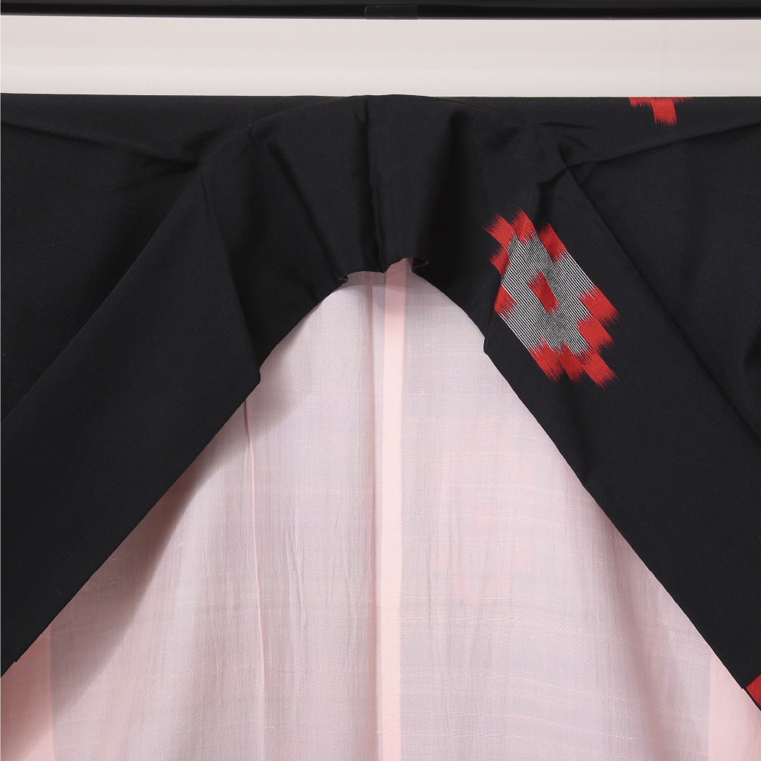 紬 袷 身丈151cm 裄63cm 正絹 絣 黒系 Aランク 1216-01107