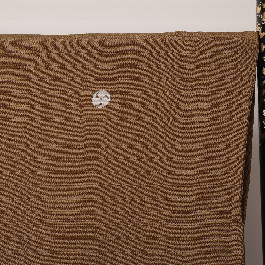 付下げ 袷 身丈159cm 裄丈67cm 正絹 Bランク Mサイズ 広衿 三つ紋(三つ巴) フォーマル 団栗色 植物柄 茶系 1261-04614