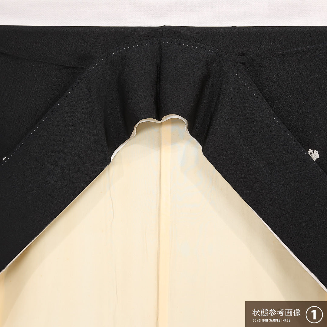 黒留袖 五つ紋 五三桐 身丈154cm 裄丈64.5cm Aランク 正絹 袷 比翼 広衿 S 鶴 吉祥文様 フォーマル 古典的 華やか 黒系 1211-F0580