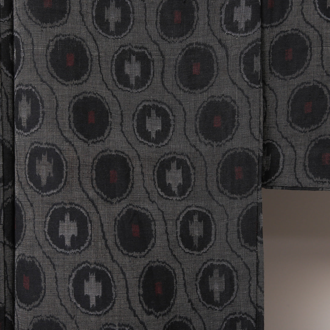 ウールの紬 洗える着物 単衣 身丈148cm 裄丈62cm ウール Bランク XSサイズ バチ衿 カジュアル 丸紋 グレー系 1216-03494