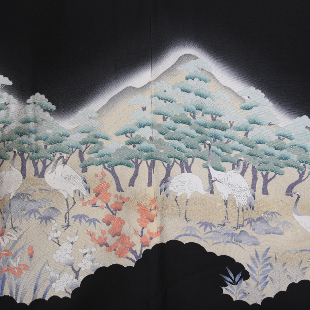 黒留袖 袷 身丈164cm 裄64.5cm 正絹 五つ紋 比翼仕立て 片喰 鶴 松 菖蒲 黒系 Bランク 1211-00136