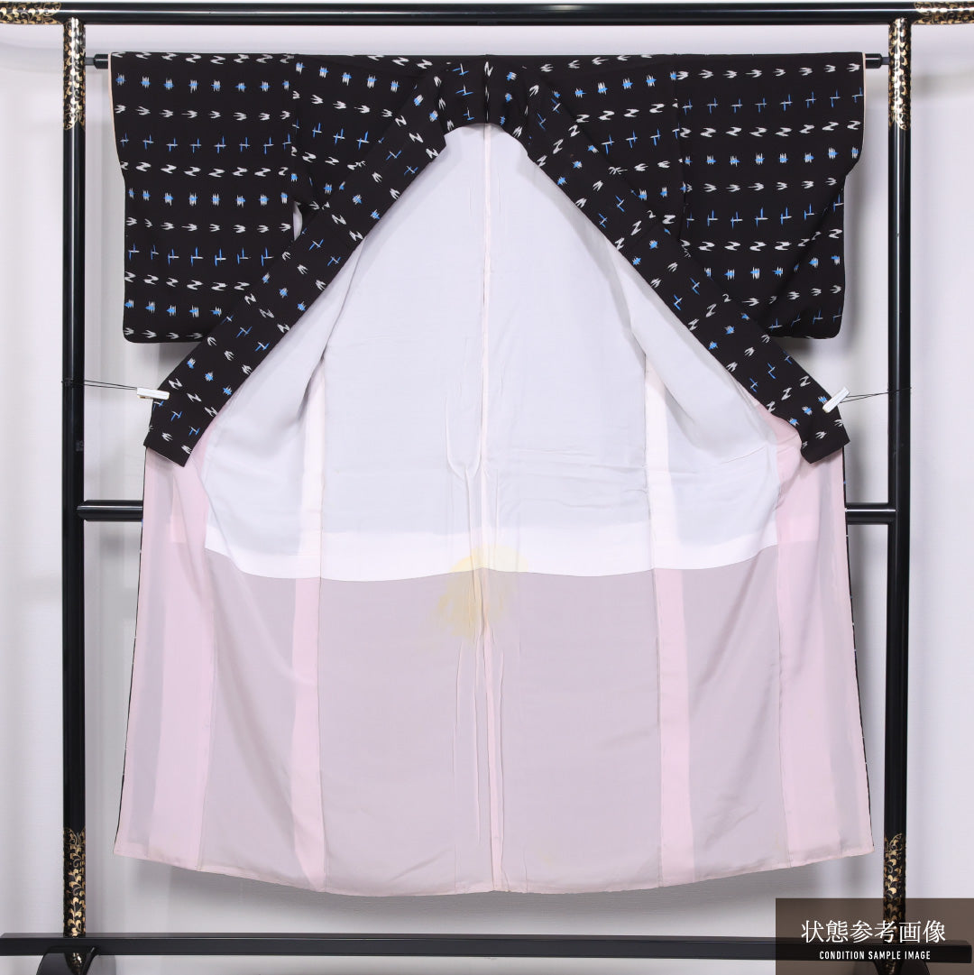 小紋 袷 身丈148cm 裄丈63cm 正絹 Cランク インフォーマル バチ衿 XSサイズ 絣柄 黒系 HP 1221-11438